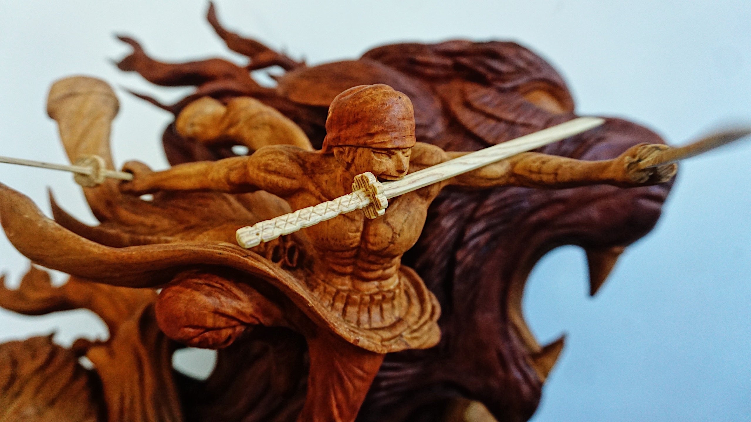 ZORO Figure Wood Carving - One Piece - Woodart Vietnam 