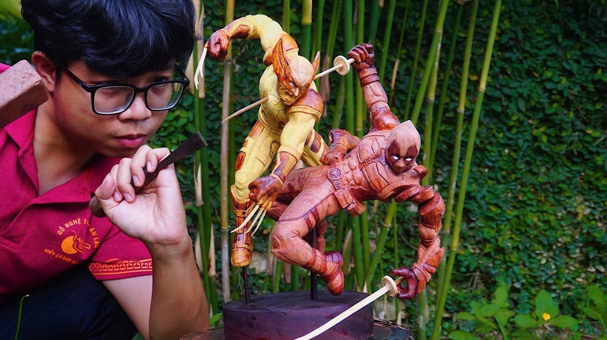 Deadpool vs Wolverine - Figure Wood Carving - Woodart Vietnam