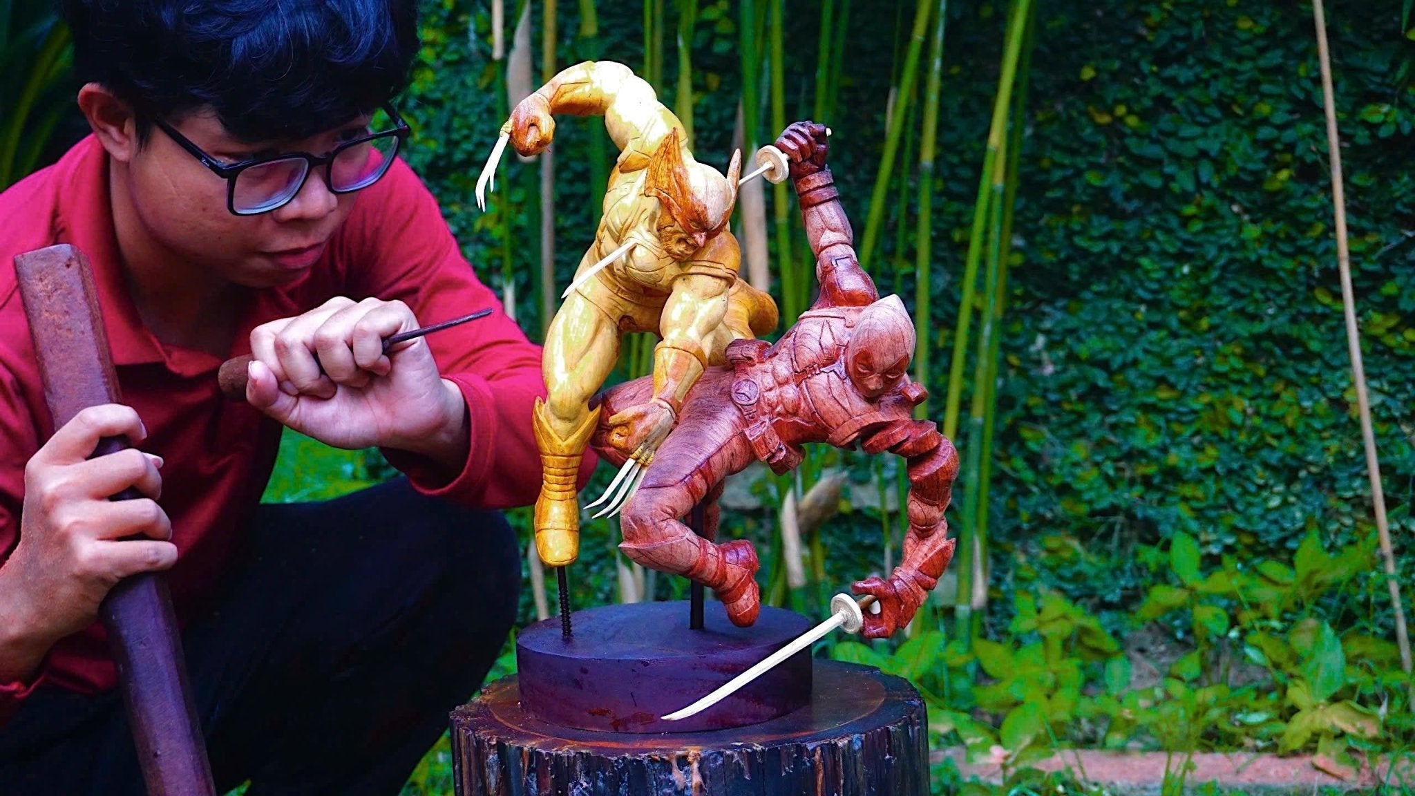 Deadpool vs Wolverine - Figure Wood Carving - Woodart Vietnam