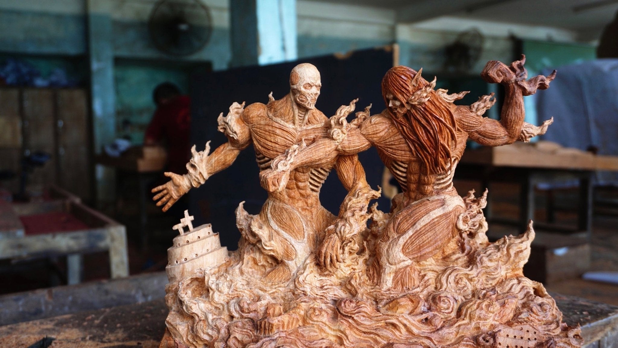 Eren vs Armin Colossal Titan - Wood Carving - Woodart Vietnam