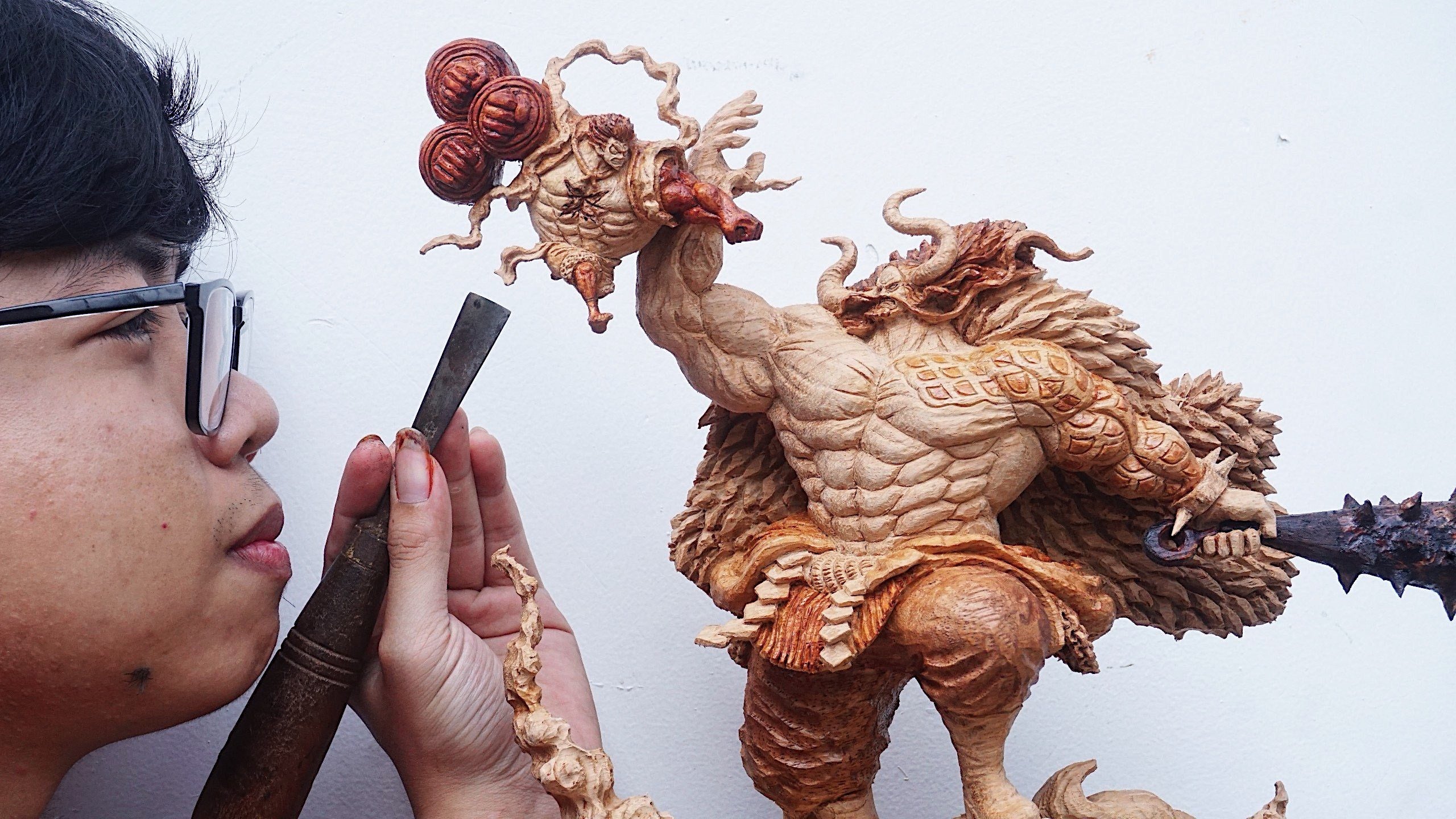 Luffy-vs-kaido-figure-wood-carving