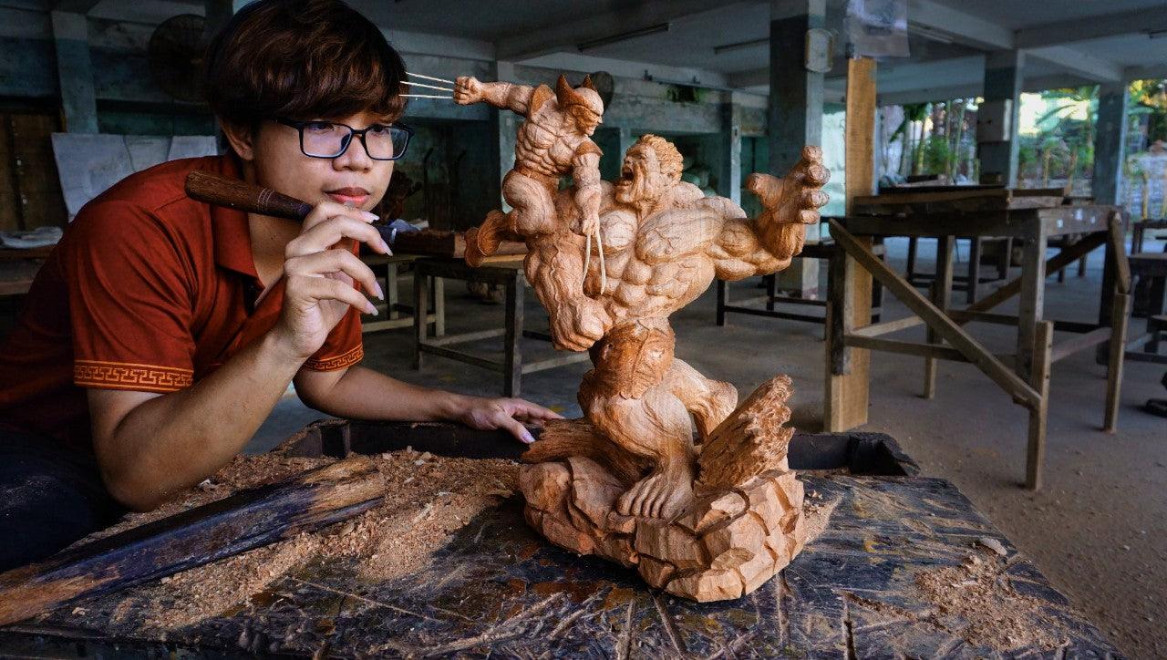 Hulk vs Wolverine - Wood Carving [Limited] - Woodart Vietnam 
