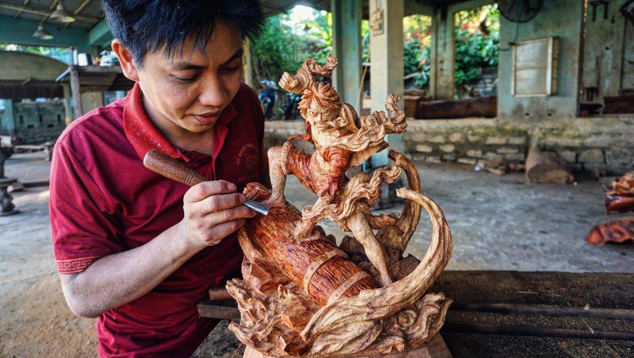 Luffy Figure Wood Carving - Wooden statue - Woodart Vietnam 