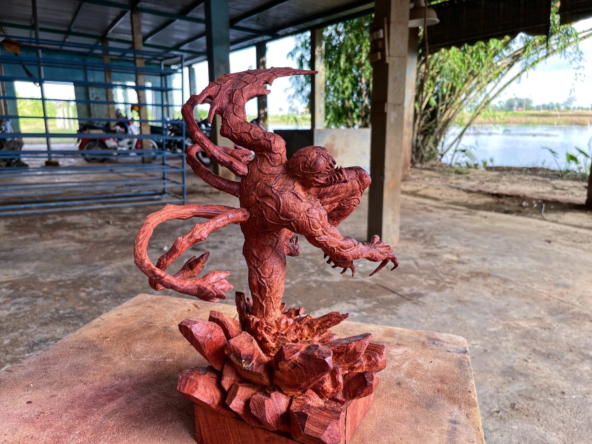 Carnage Figure Wood Carving [ Limited ] - Woodart Vietnam
