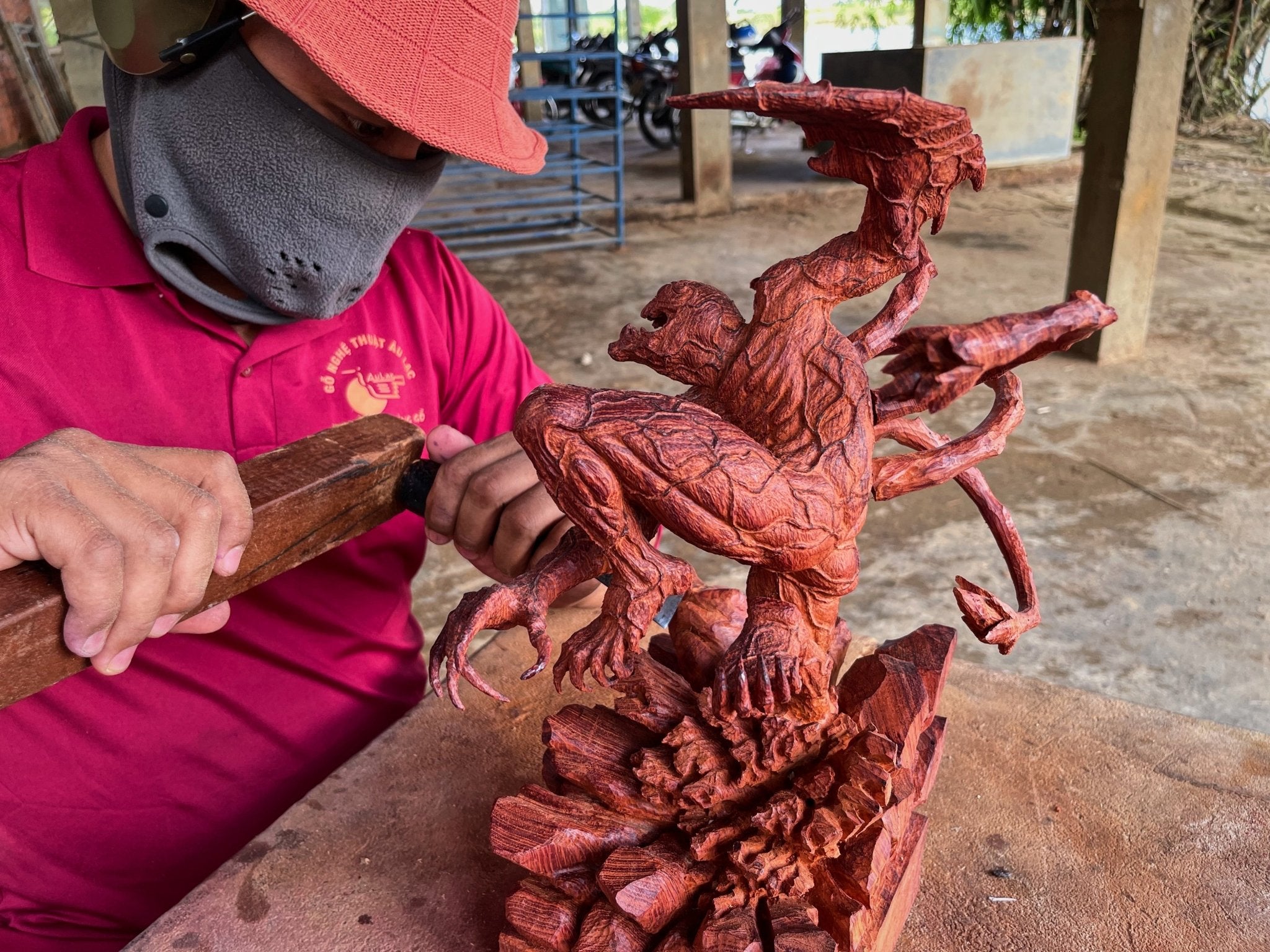 Carnage Figure Wood Carving [ Limited ] - Woodart Vietnam
