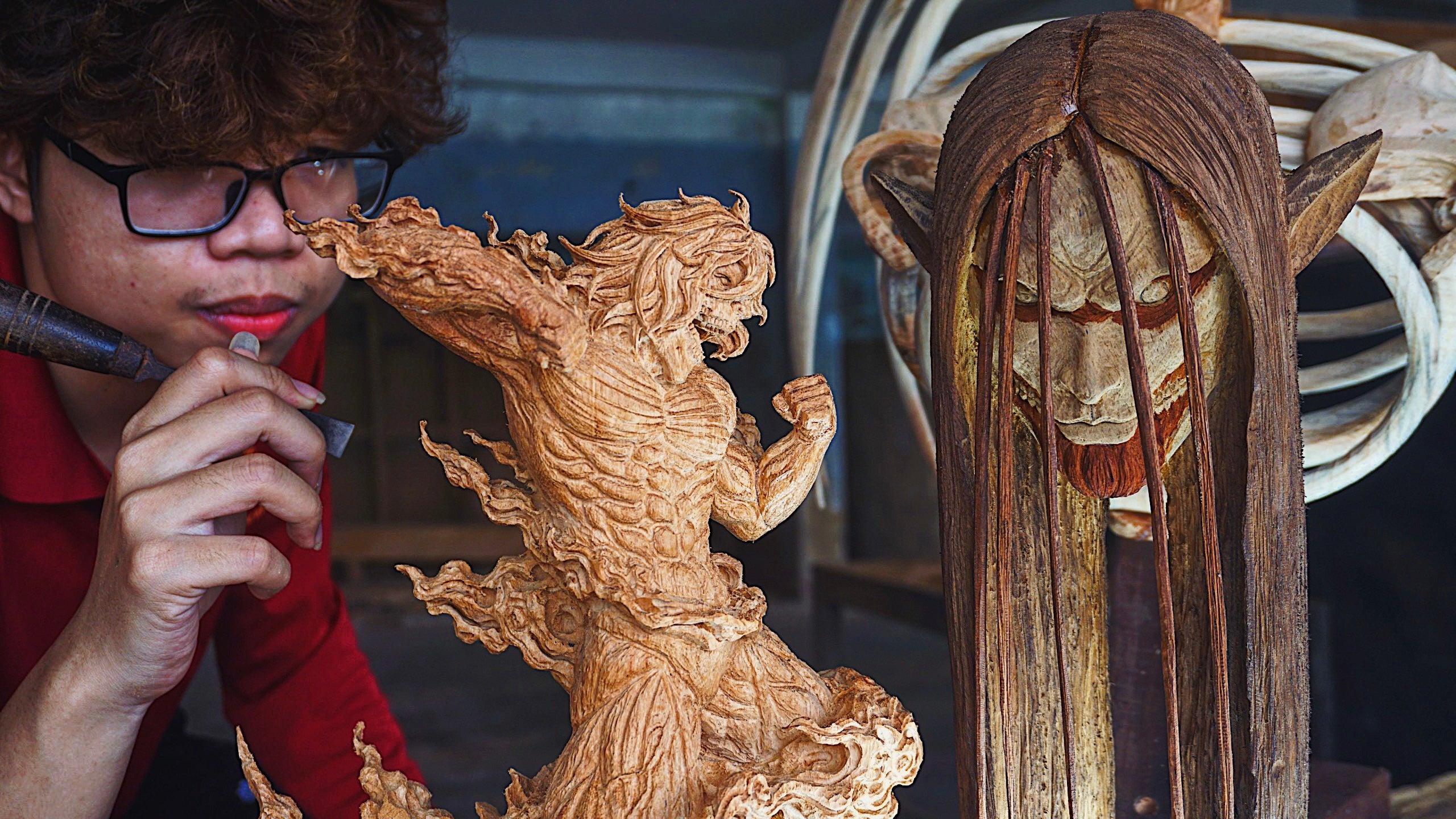 Eren vs Founding Titan - Figure Wood carving - Attack on Titan - Woodart Vietnam 