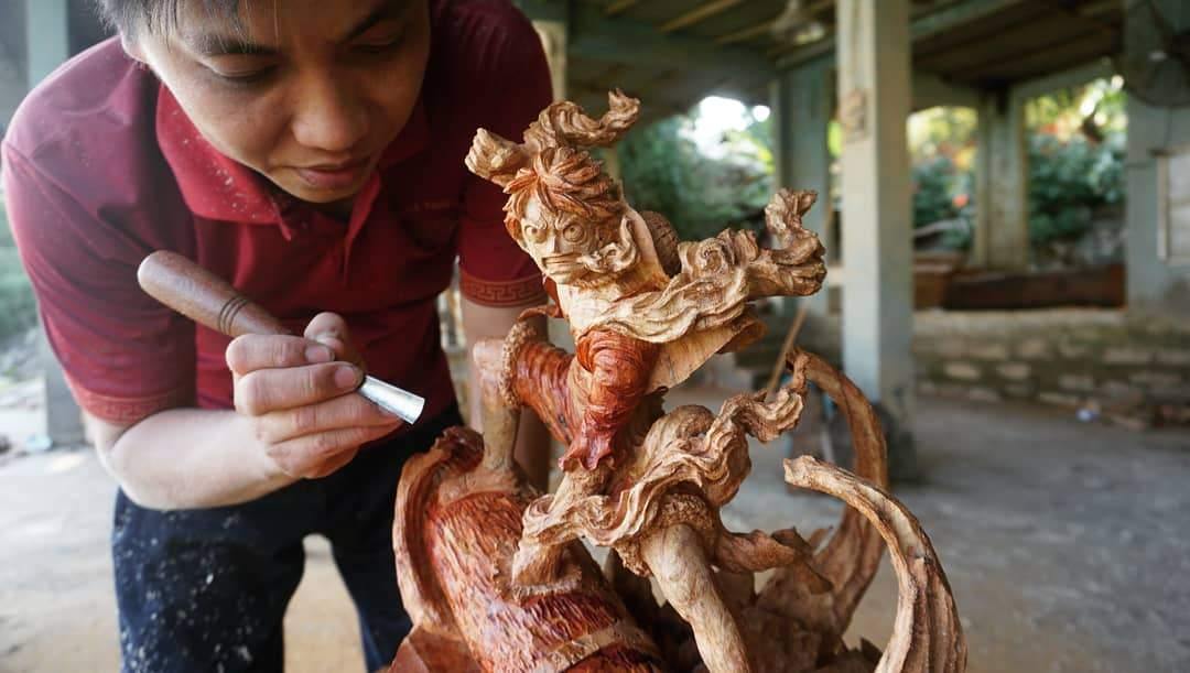 Luffy Figure Wood Carving - Wooden statue - Woodart Vietnam
