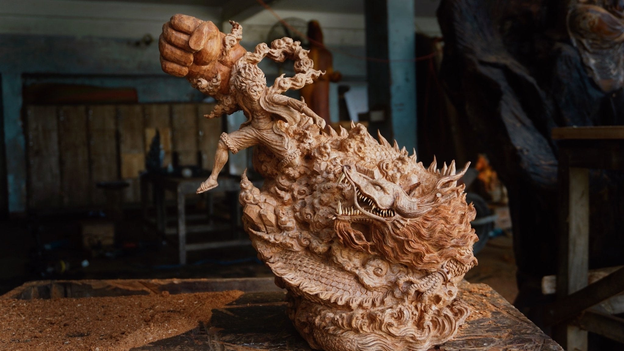 Luffy Gear 5 vs Kaido Figure Wood Carving - Woodart Vietnam