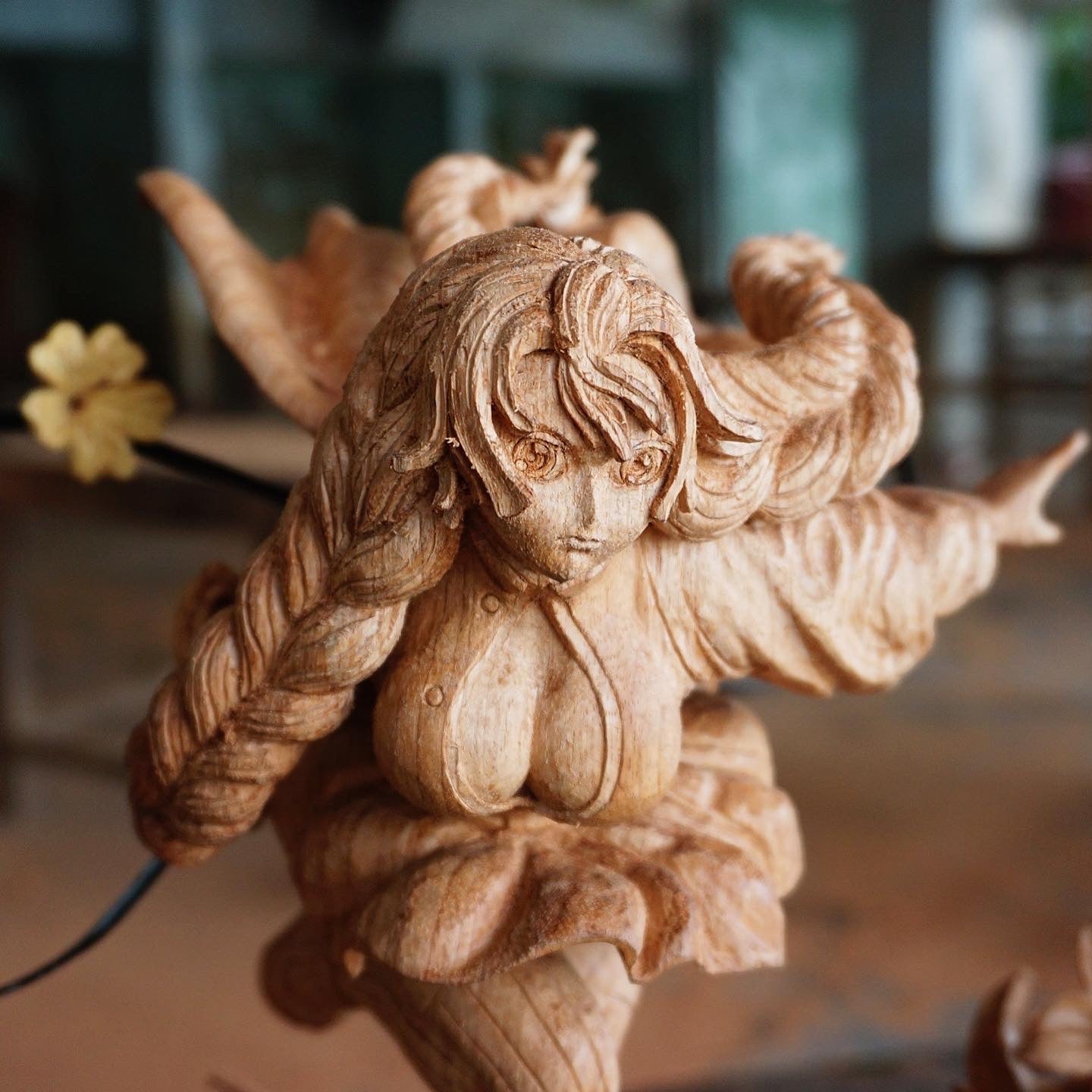 Mitsuri figure Wood Carving - Demon Slayer - Kimetsu no Yaiba - Woodart Vietnam