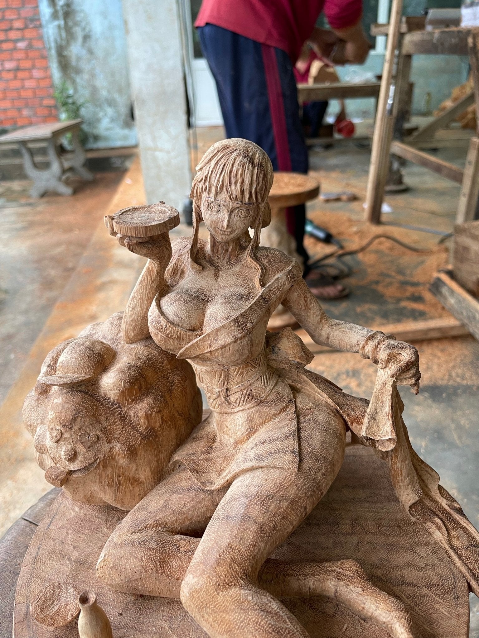 Nami - One Piece Figure Wood Carving - Woodart Vietnam
