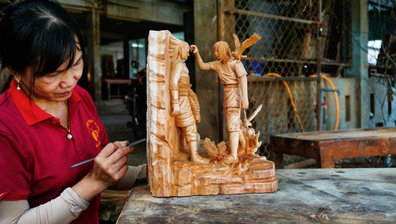 Sasuke vs Itachi Wood Carving : The Last Moment [Limited] - Woodart Vietnam