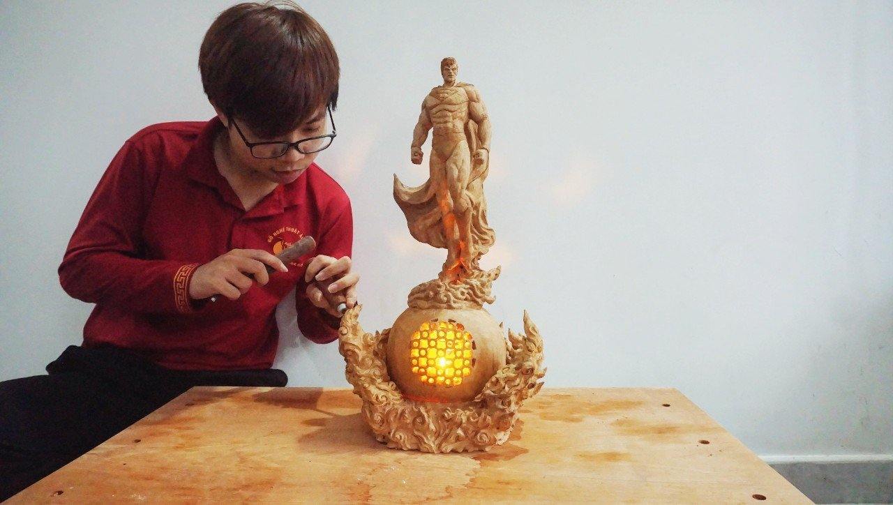 SUPERMAN Glowing Base Sculpture - Woodart Vietnam