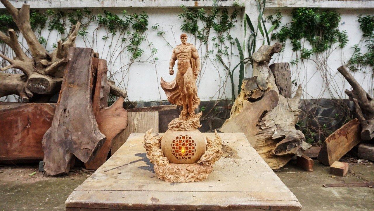 SUPERMAN Glowing Base Sculpture - Woodart Vietnam